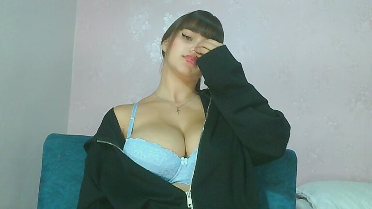 Estefania_121's Streamate show and profile