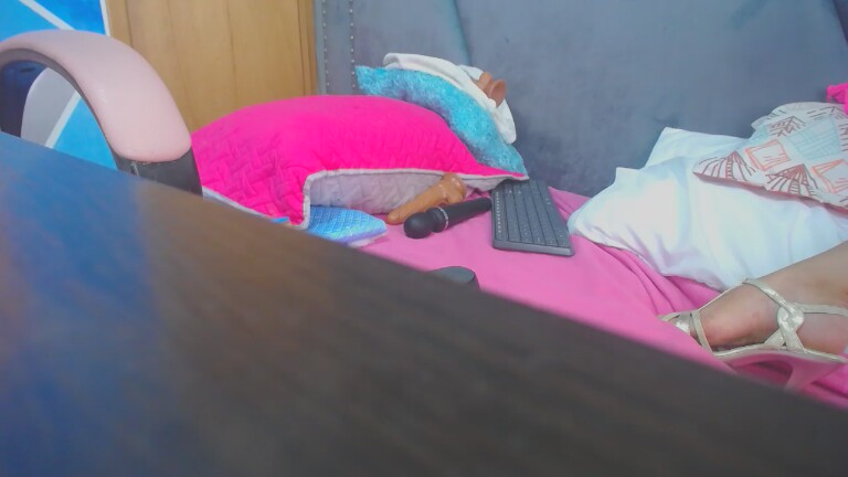 MeganMilk's Streamate show and profile