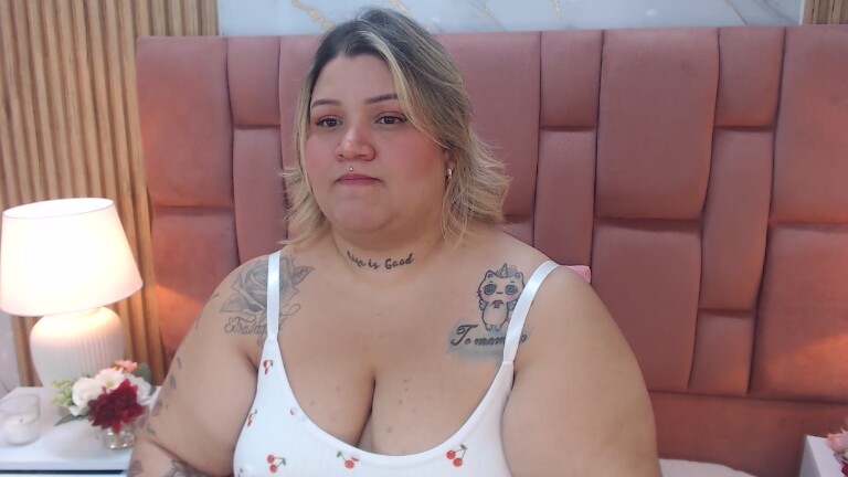 Evaverse's Streamate show and profile