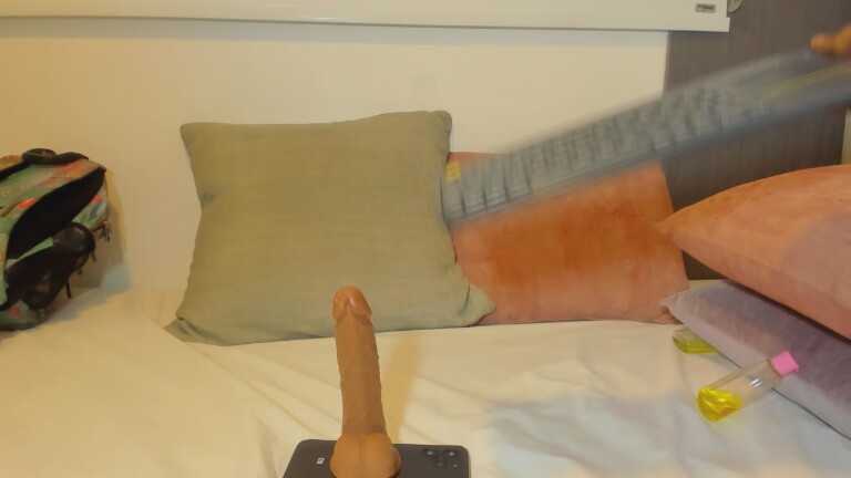 Naomii_Rosse69's Streamate show and profile