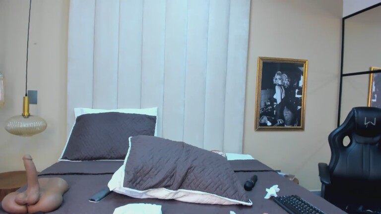 Katuff's Streamate show and profile