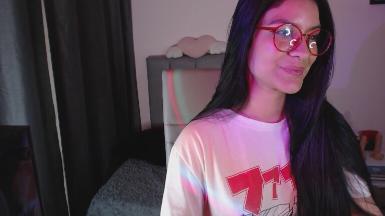 Lola_cam22's Streamate show and profile