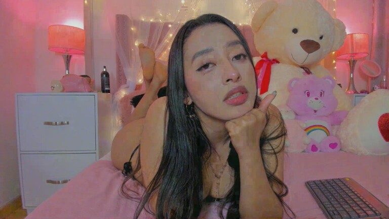 AlexandraWinterr's Streamate show and profile