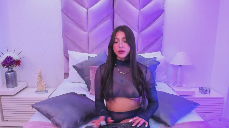 MelinaWest's Streamate show and profile