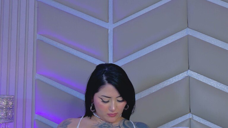 EllieKlark's Streamate show and profile