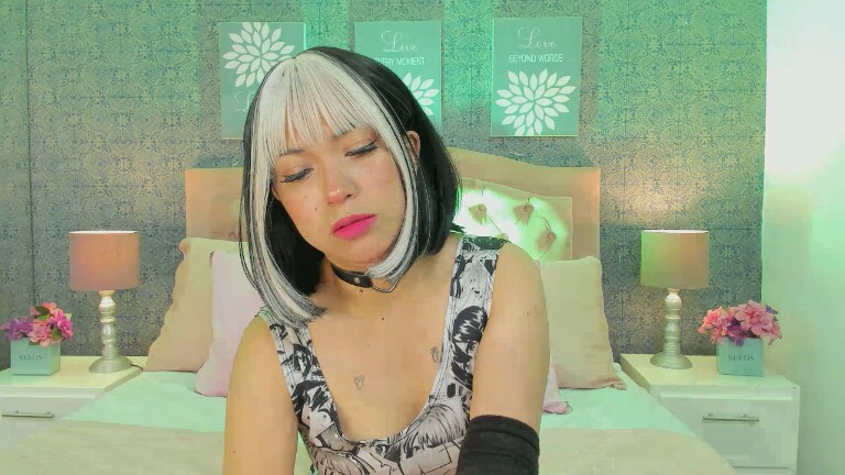 MierukoTsuki's Streamate show and profile