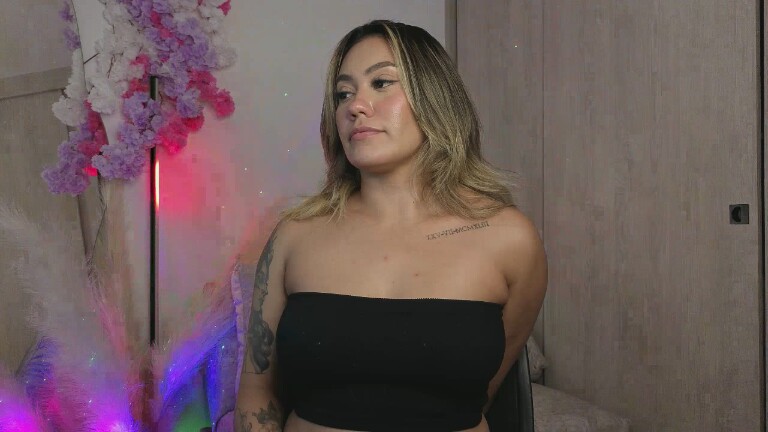 SussiVegaa's Streamate show and profile