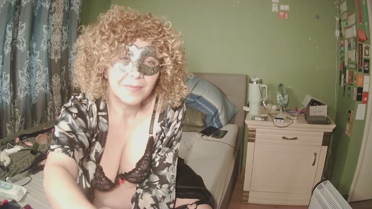 CurvyTurkishAsena_xx's Streamate show and profile