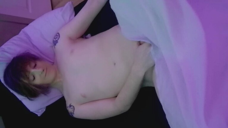 Moonless's Streamate show and profile