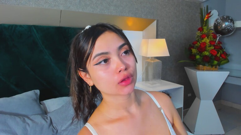 AlexandraLopez's Streamate show and profile