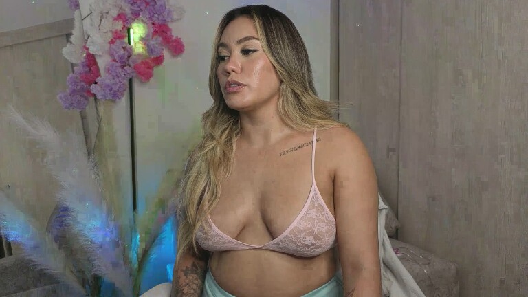 SussiVegaa's Streamate show and profile