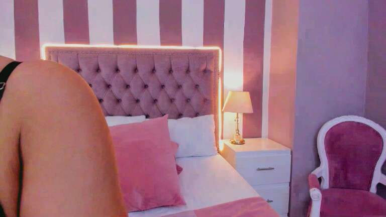 AuraClark's Streamate show and profile