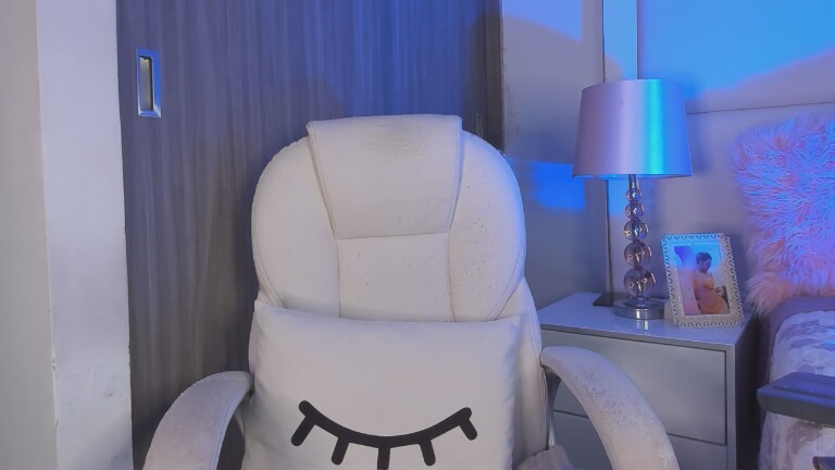 MurielHall's Streamate show and profile