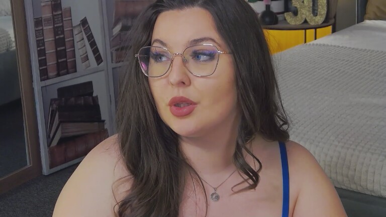 MiaSwano's Streamate show and profile