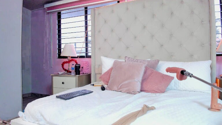 ScarlettLeBlanc's Streamate show and profile