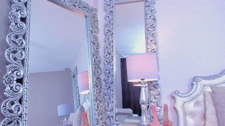 ShabrinaSmilt's Streamate show and profile