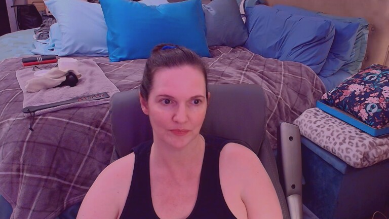 Nina's Streamate show and profile