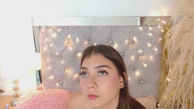 Naommycambell's Streamate show and profile