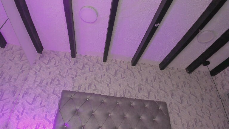 MaddieWaves's Streamate show and profile