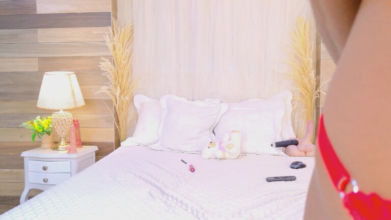 YaraDavis's Streamate show and profile