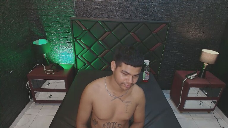 Dannysamm's Streamate show and profile