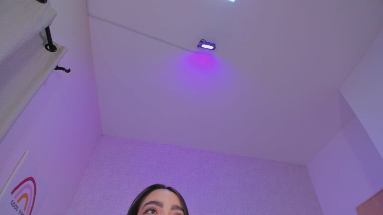 OliviaPagani's Streamate show and profile