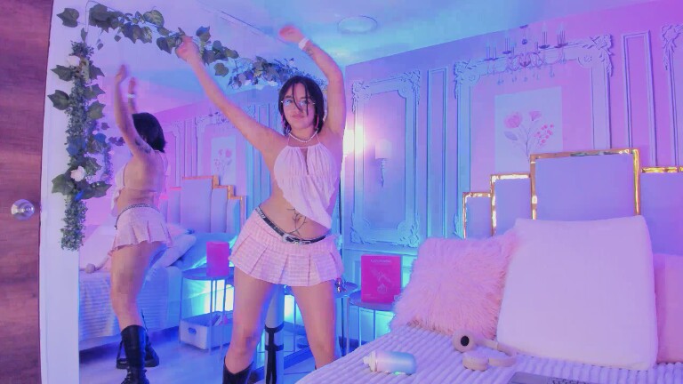 NaraSuarez's Streamate show and profile