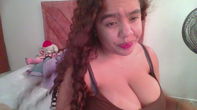 Lauradani's Streamate show and profile