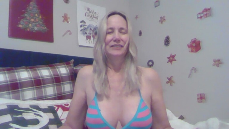 Lillyjames4u2's Streamate show and profile
