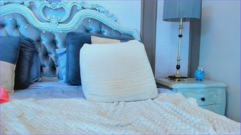 SiaSavach's Streamate show and profile