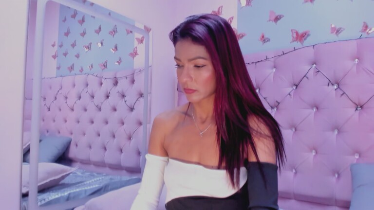 Hannapetit29's Streamate show and profile