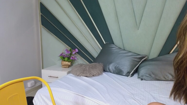 DulceeRosse's Streamate show and profile