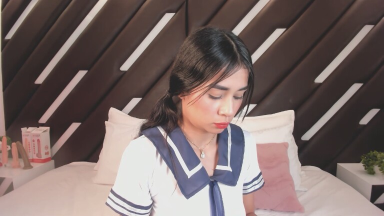 NinnaMarcuzzi's Streamate show and profile