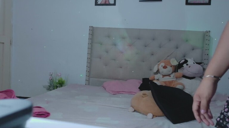 HellenSscoott's Streamate show and profile