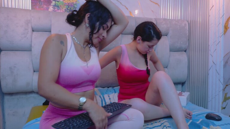 Sofia_Faces's Streamate show and profile