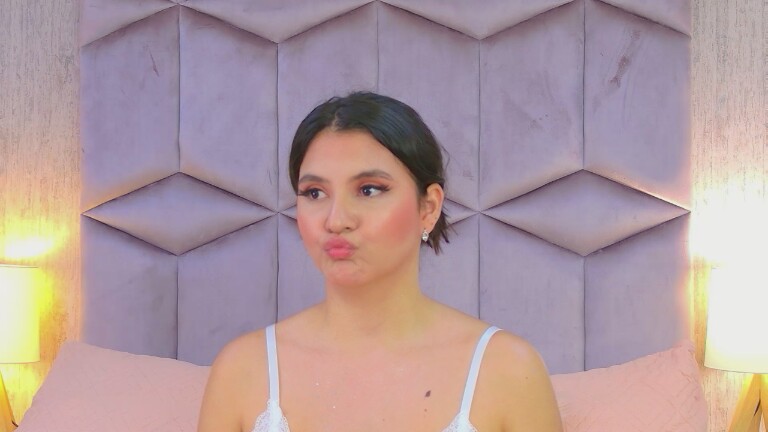 AndreaDum's Streamate show and profile