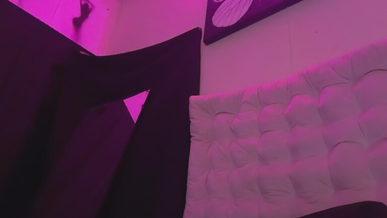 AshleyAve's Streamate show and profile