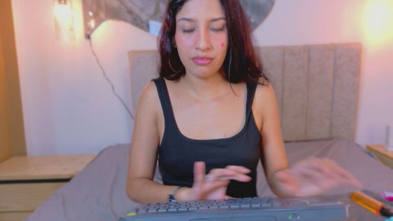 KylieLauren's Streamate show and profile