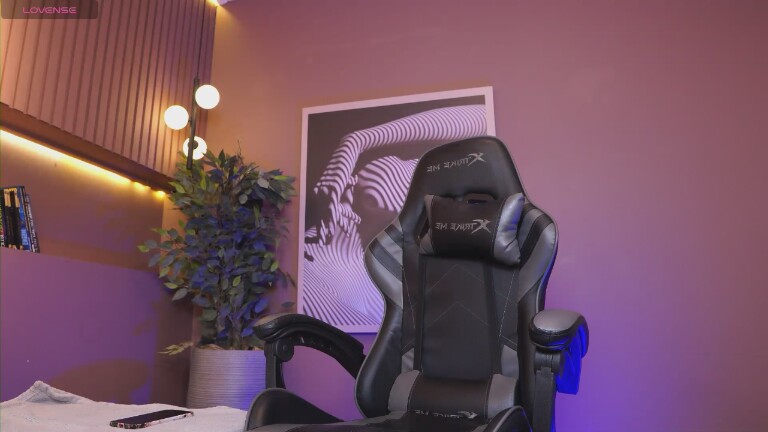 BratzLuxy's Streamate show and profile