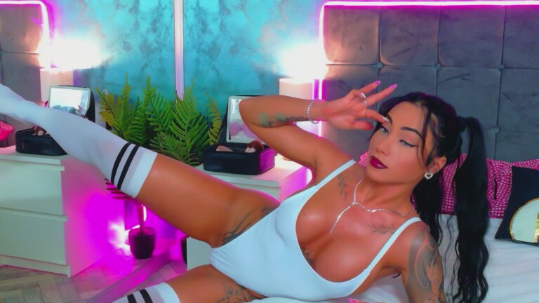 Hazzell's Streamate show and profile