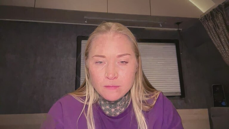 GreenEyesBlondeyUK's Streamate show and profile