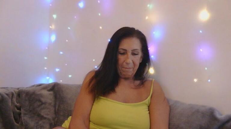 MilfMysti's Streamate show and profile