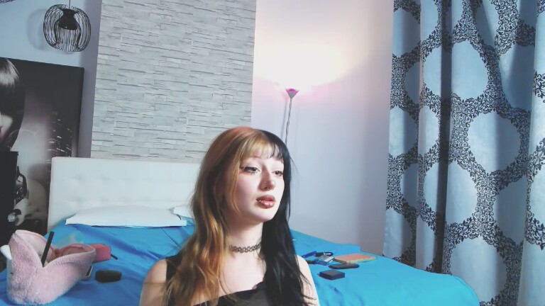 LIYNA's Streamate show and profile