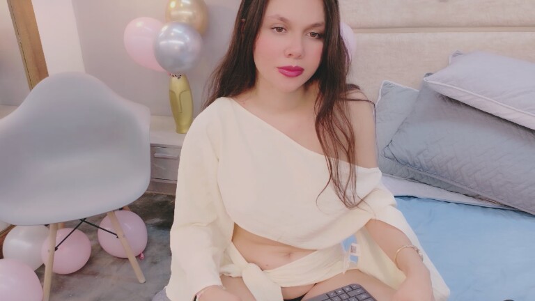 RubyyScarlett's Streamate show and profile