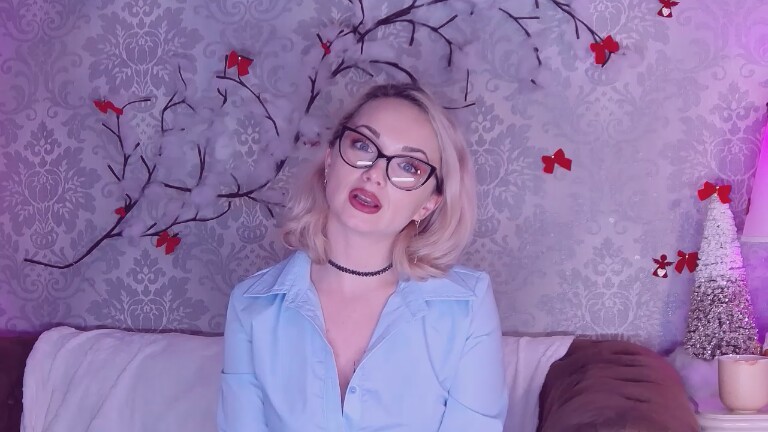 EllianaReese's Streamate show and profile