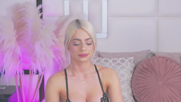 JohanaMiller's Streamate show and profile