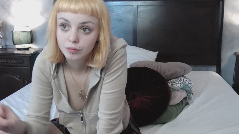 LEEZIE's Streamate show and profile