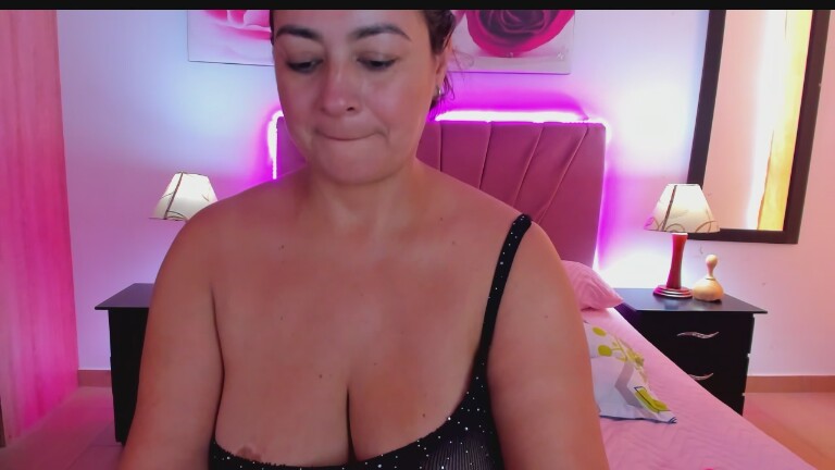 Busty_Isabell's Streamate show and profile