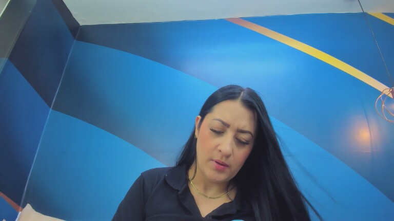 KameliaDuran's Streamate show and profile