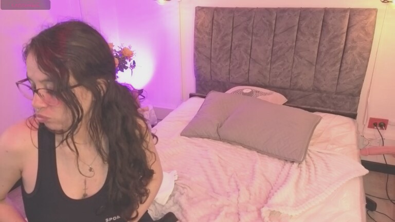 Samanthablow's Streamate show and profile